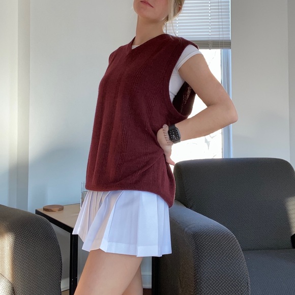 Dockers Oversized Sweater Vest - Picture 3 of 3